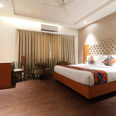 Hotel Yatri นาคปุระ ภายนอก รูปภาพ