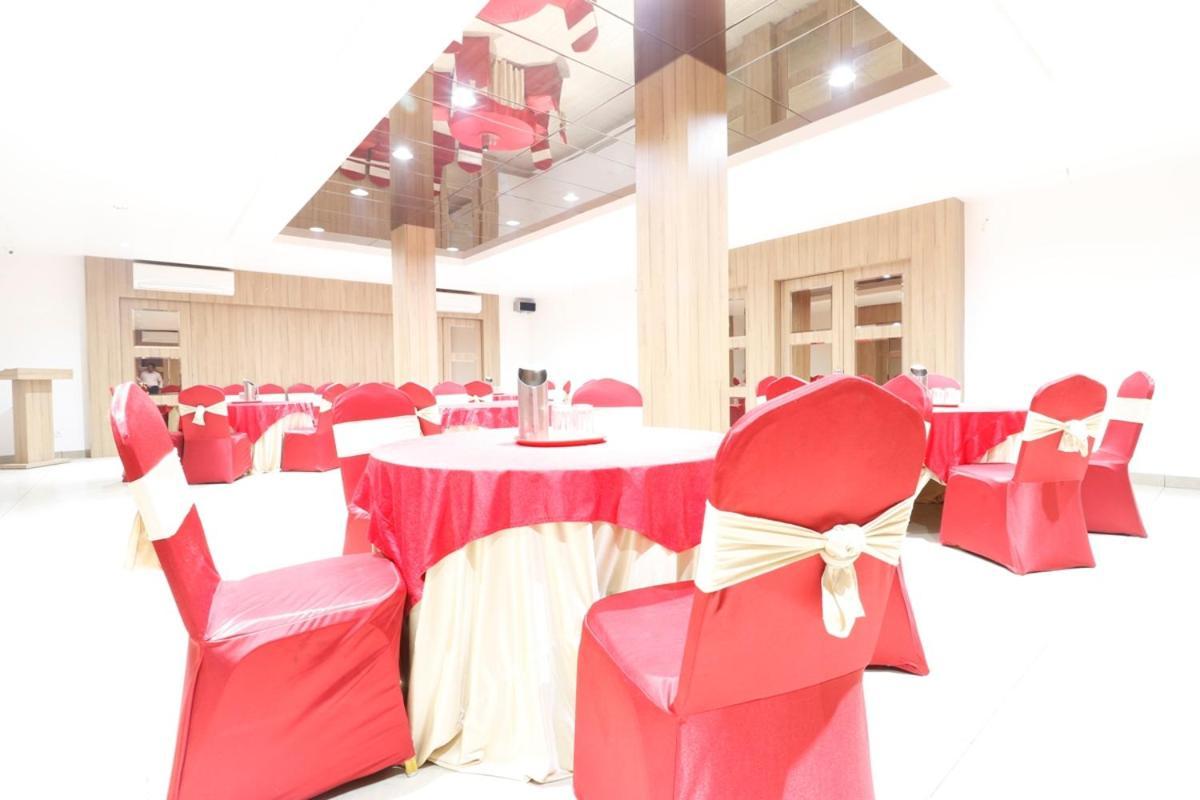 Hotel Yatri นาคปุระ ภายนอก รูปภาพ