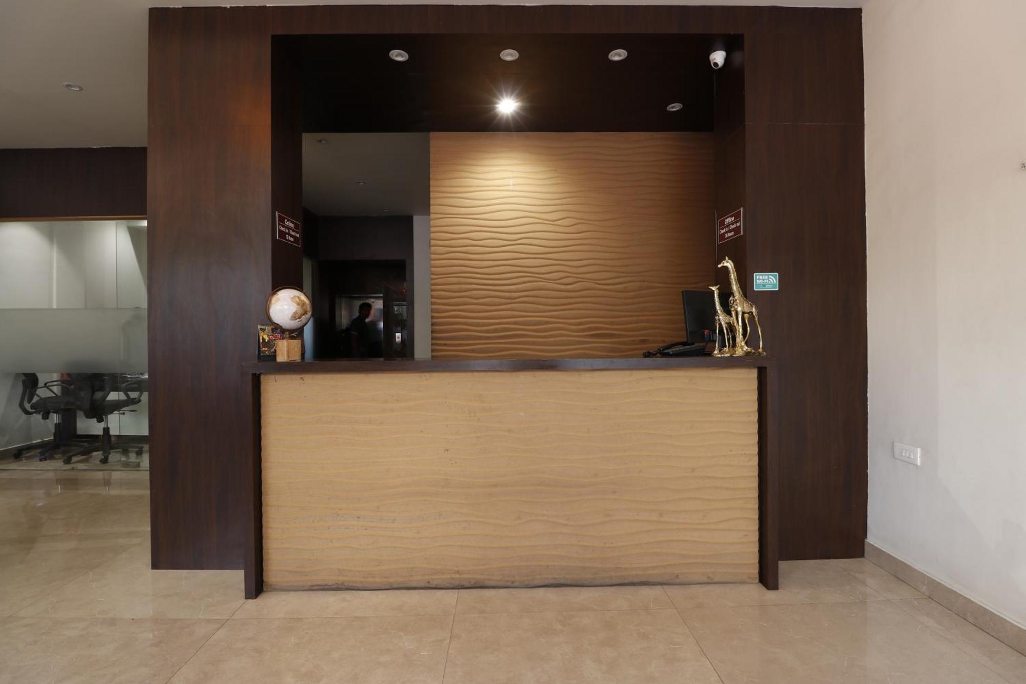 Hotel Yatri นาคปุระ ภายนอก รูปภาพ